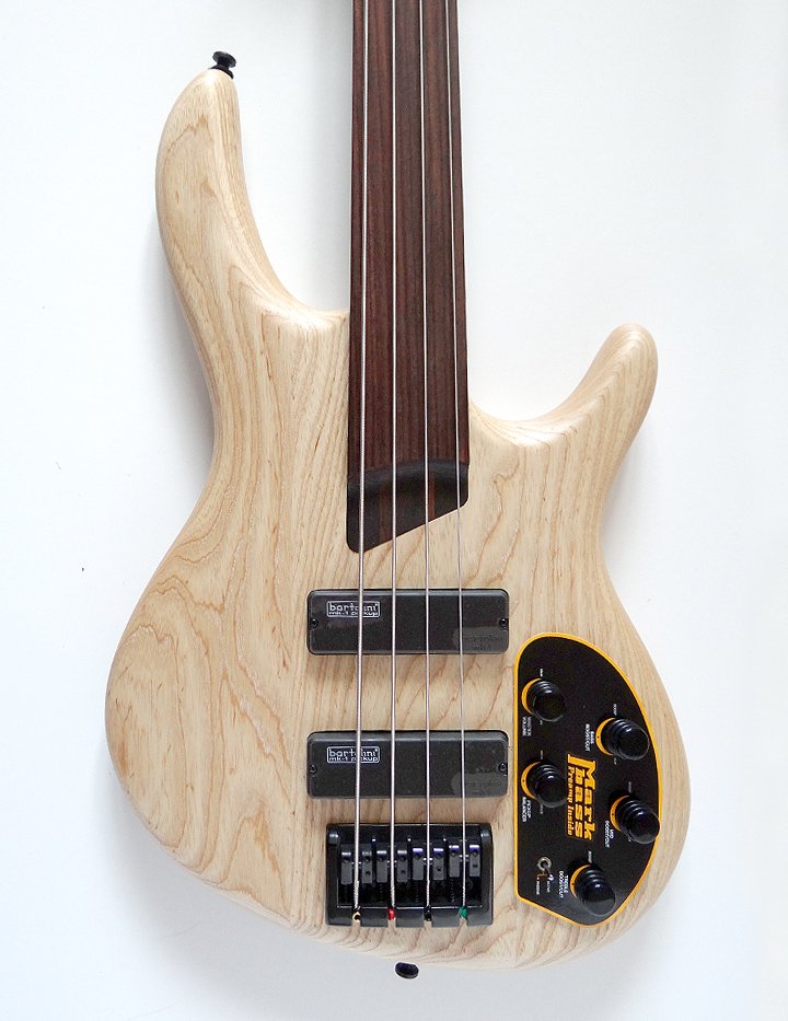 Cort Artisan B4 FL plus OPN Fretless Bass Guitar